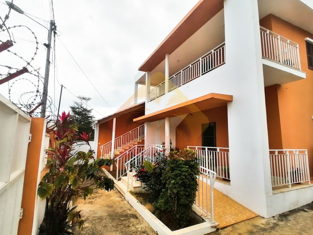 Moradia T3+T3 * Chácara